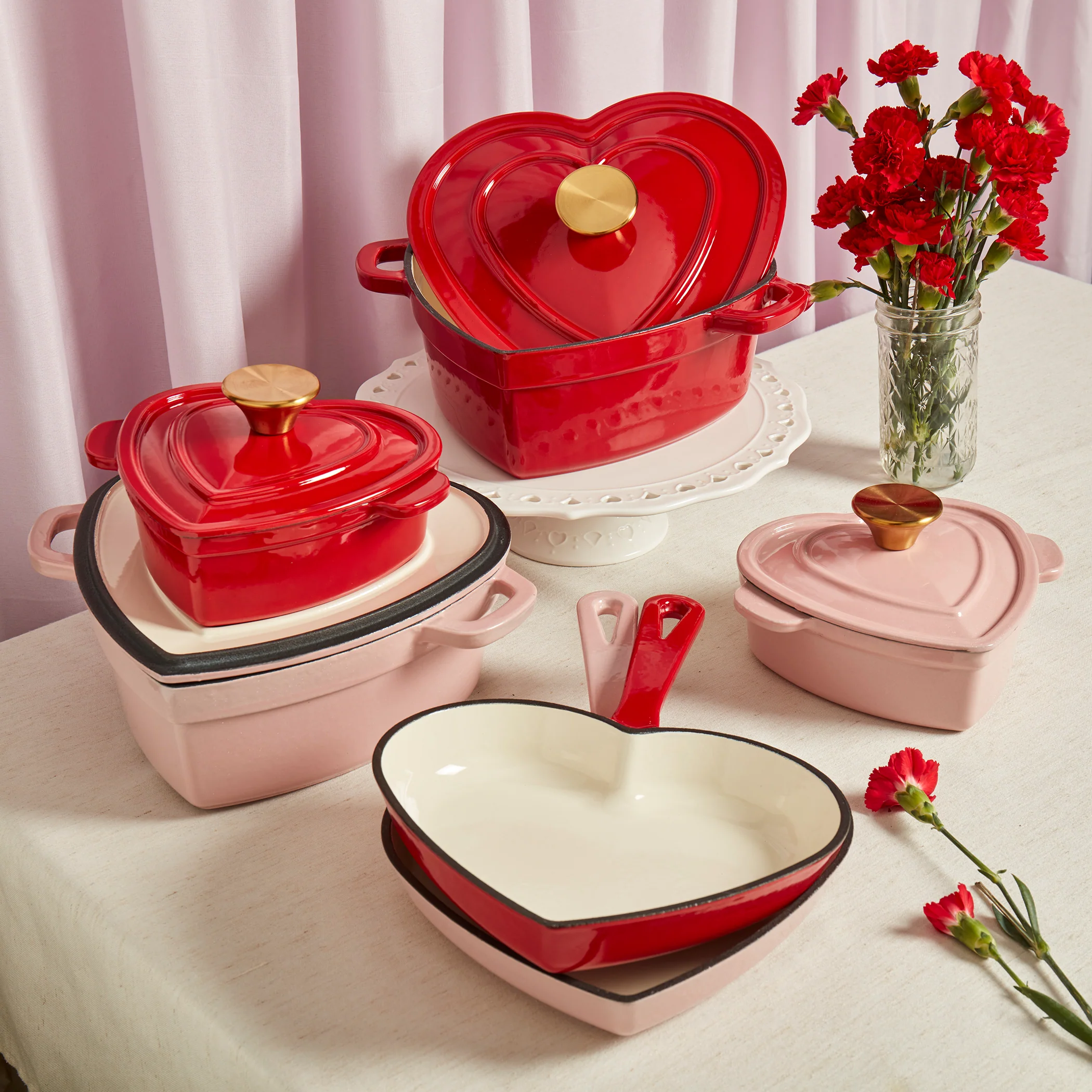 9” Enameled Cast Iron Heart-Shaped Skillet Fry Pan, Pink - Image 5