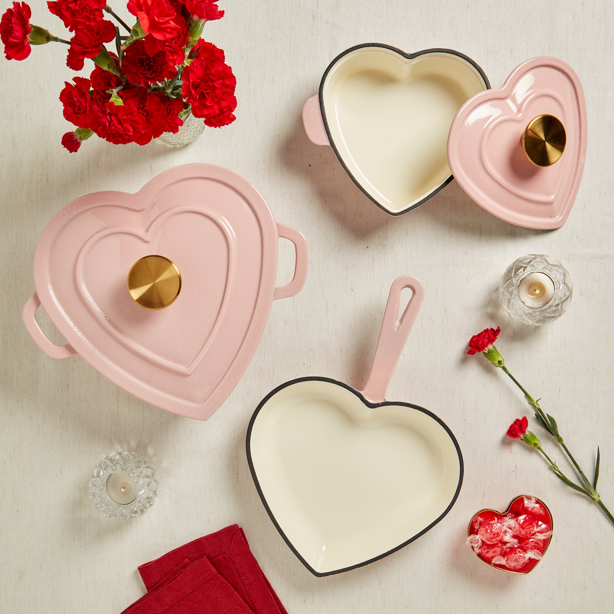 9” Enameled Cast Iron Heart-Shaped Skillet Fry Pan, Pink - Image 6